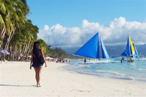 Travel Guide To Boracay The Philippines Party Island