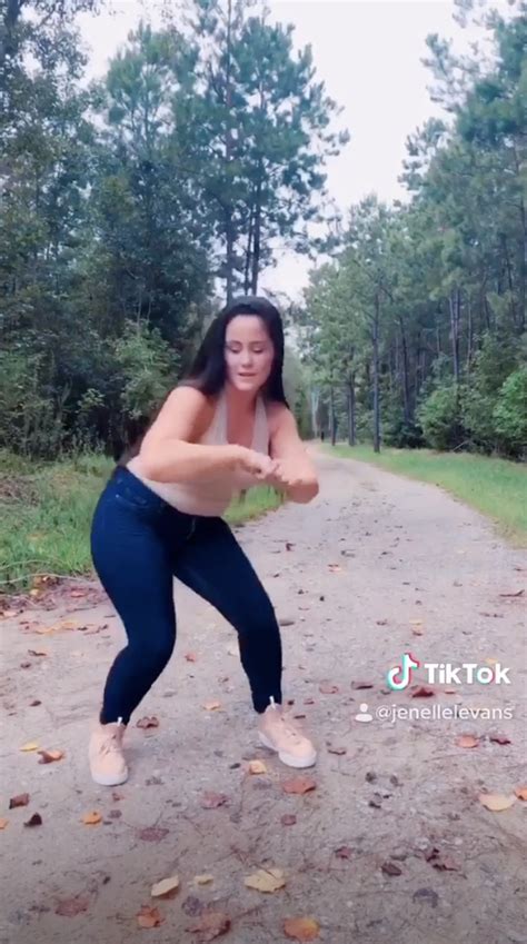 Teen Mom Jenelle Evans Goes Braless As She Twerks In New Tik Tok