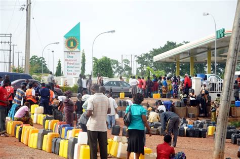 Sonangol Falta De Divisas Dificulta Importação De Combustíveis Em Angola