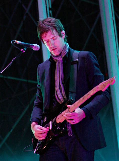 Ed O´brien Guitarrista De Radiohead Prepara Su Debut Como Solista