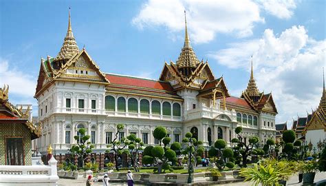 Grand palace and the old quarter of bangkok. Grand Palace of Thailand Historical Facts and Pictures ...