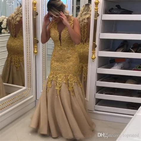 Gold Plus Size 2019 Modern Mermaid Wedding Dresses V Neck Beaded Collar