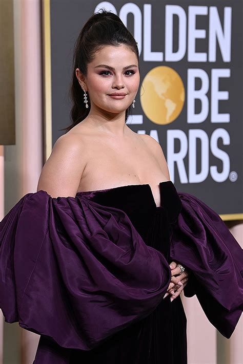 Selena Gomez At Golden Globes 2023 In Purple Valentino Dress Photos Hollywood Life