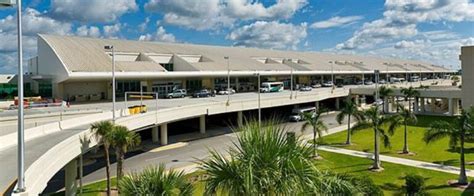 United Airlines Rsw Terminal Southwest Florida Airport