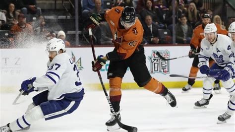 Maple Leafs Collapse In Final Frame See Game Win Streak Snapped In