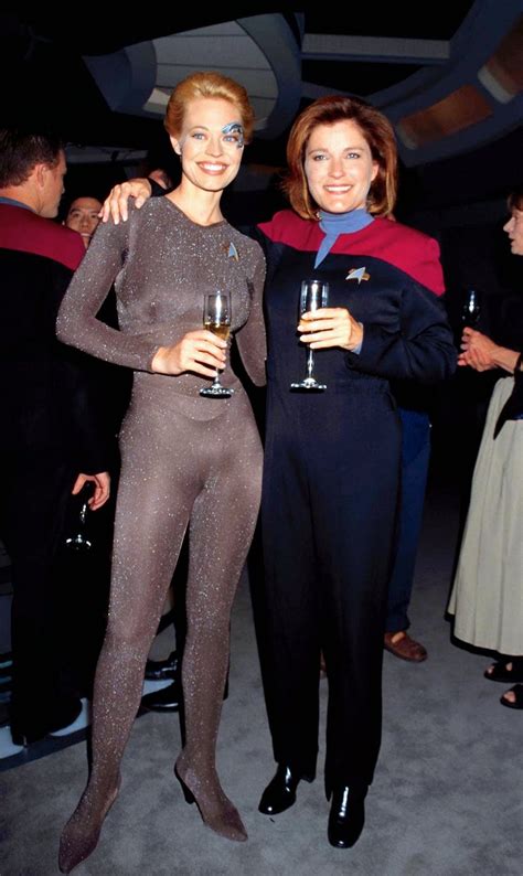 Star Trek Prop Costume And Auction Authority Jeri Ryan Behind The Scenes Photos On The Set Of