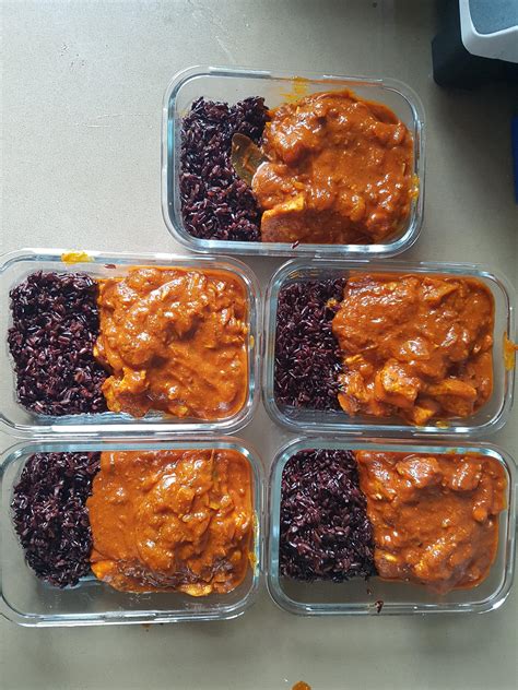 It draws gelatin and minerals, including phosphorus and calcium. Black rice (cooked in bone broth) and chicken curry w/a ...