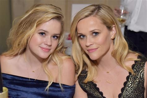 Reese Witherspoon And Daughter Ava Are Actually Twinning In Matching