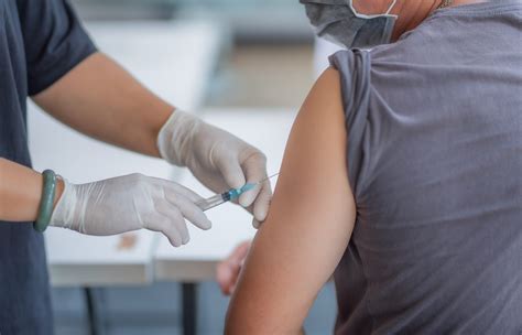 Vaccine guide is an online resource for vaccine research, built to compile, organize, and highlight important information on vaccination. Which workers will be required to get a coronavirus vaccine when it's available? | University of ...