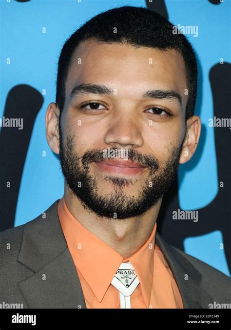 Hollywood Los Angeles California Usa February 24 Actor Justice Smith Wearing Prada Arrives