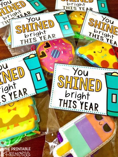 Teachers at all grade levels will love this. Stop by and check out these fun ideas for inexpensive end ...
