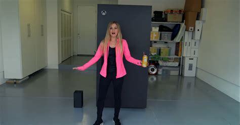 Complete with an interior in the xbox shade of green, the device is powered. Microsoft made an actual Xbox Series X Fridge | GamersDXB