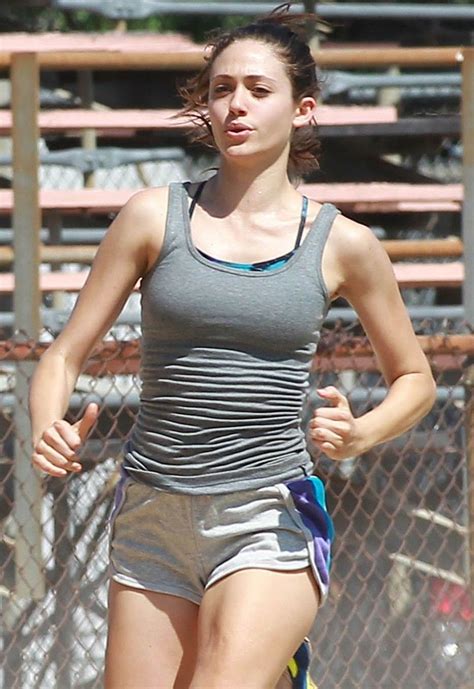 Emmy Rossum Running Scene In Shameless Look How Hard Her Muscles Are Working I Rolemodel Her