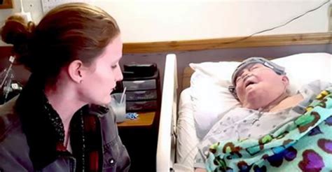 Nurse Aid Comes In To Work On Her Day Off To Sing To Dying Patient
