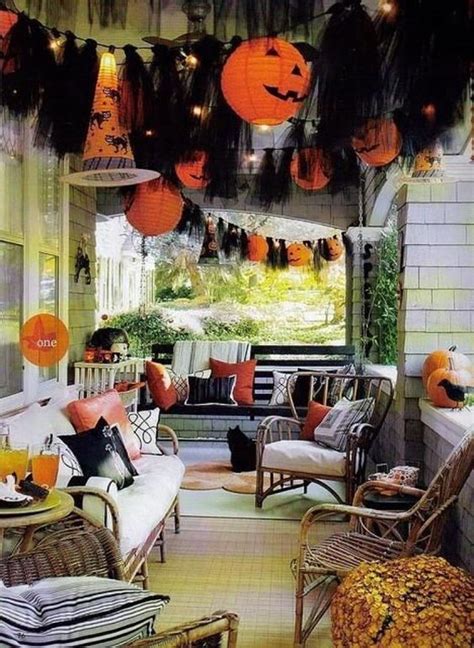 25 Awesome Apartment Balcony Ideas For This Halloween Homemydesign