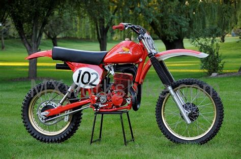 Is not responsible for the content presented by any independent website, including advertising claims, special offers, illustrations, names or endorsements. Jim Pomeroy's 1977 Honda RC500M works bike Photo CD ...