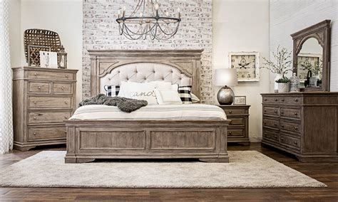 A king bedroom set, crafted just for you by the able hands of bassett furniture's skilled artisans, will deliver a lifetime of style, elegance, and charm. Highland Park Driftwood 5-Piece Upholstered King Bedroom ...