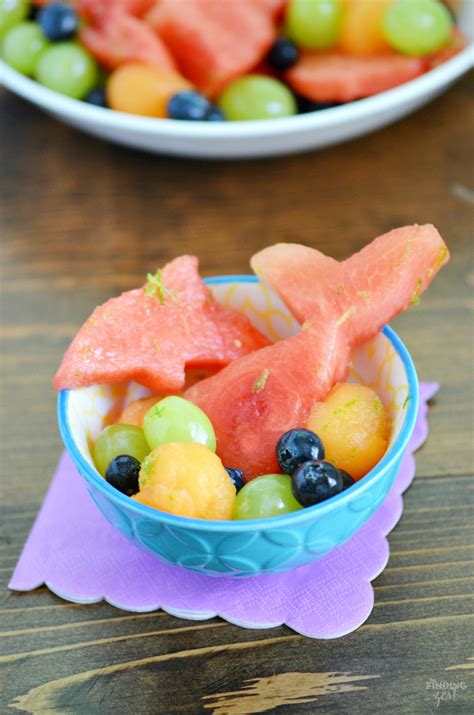 Dolphin party snacks für party luau snacks ocean snacks camp snacks kid snacks fun snacks for kids food crafts cooking with kids. Under the Sea Party Ideas: Mermaid Tail Marshmallows ...