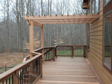 All of them can turn your boring patio into an outdoor space worth showing off. Second Story Deck Ideas for Your Backyard - Remodelando la Casa