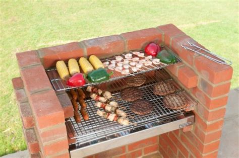13 Bricks Backyard Barbecue That You Could Build For The Weekend