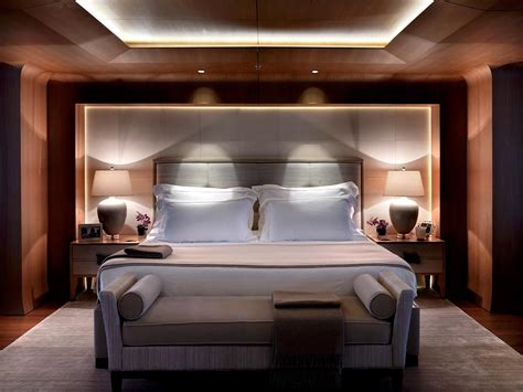 Bedding, window treatments, and rugs for the nautical theme nursery or bedroom. Numptia Luxury Yacht- Bedroom | Эксклюзивный дизайн ...