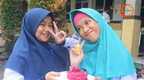 Mungkin kelas maya ini telah banyak diterapkan dalam dunia pendidikan mulai dari tingkat sekolah menengah atas hingga. Prakarya Pengolahan Buah Menjadi Minuman dan Makanan ...