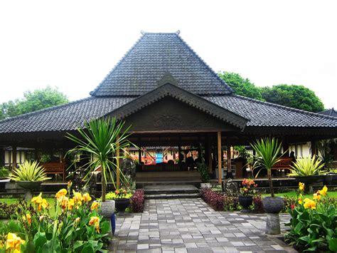 Denah rumah modern sederhana dan minimaliss 3 kamar. 45 Desain Rumah Joglo Khas Jawa Tengah | Desainrumahnya.com