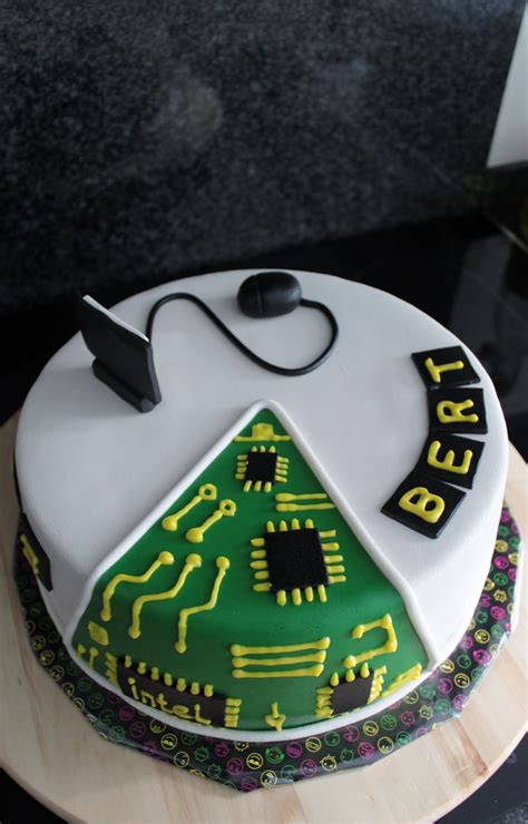 Order laptop themed cake now with free delivery. Laptop Cake Design - Laptop computer birthday cake ...
