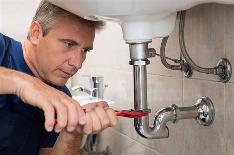Who Is A Maintenance Plumber Plumbingger