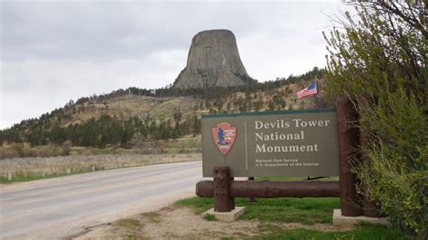 The Devils Tower Legend Mato And Wanblee Travelling Dany