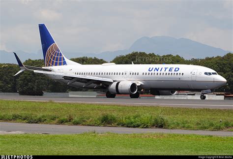 N73259 Boeing 737 824 United Airlines Brian Boche Jetphotos