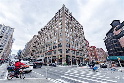 225 Varick Street New York Ny Commercial Space For Rent Vts