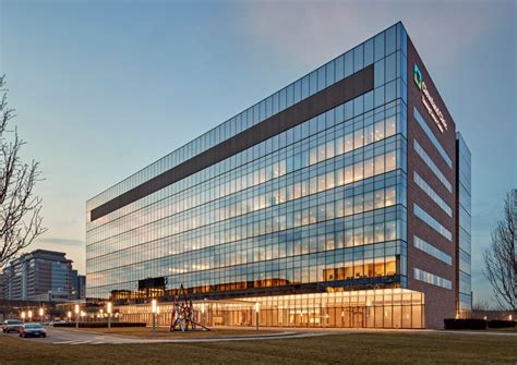 The Cleveland Clinic Uses Healthy Buildings To Help Heal Patients Gbandd