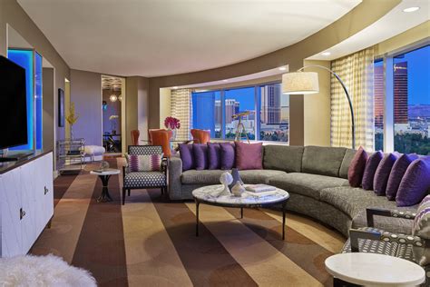 I need a 3 bedroom suite and i have reserved the marriott grande chateau. Luxury Rooms and Suites Las Vegas | Renaissance Las Vegas ...