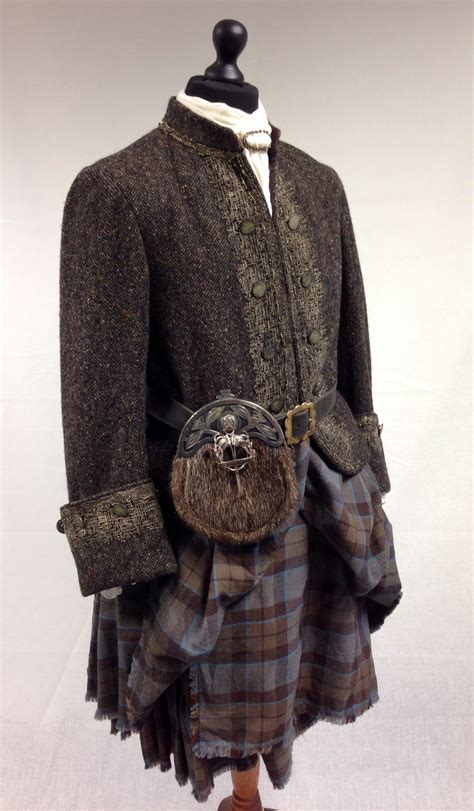 From Terry Dresbach An 18th Century Life Scottish Clothing