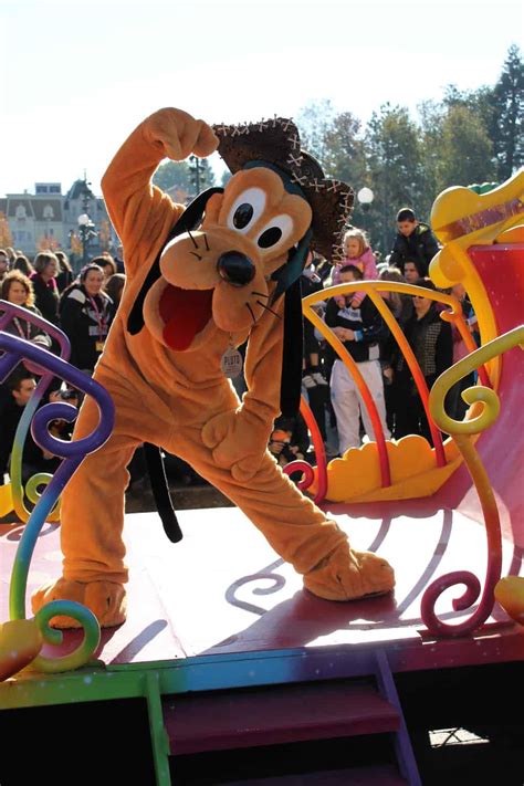Disneyland Paris Halloween Pluto 1