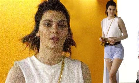 Kendall Jenner Goes Bare Legged In Tiny Denim Shorts Daily Mail Online