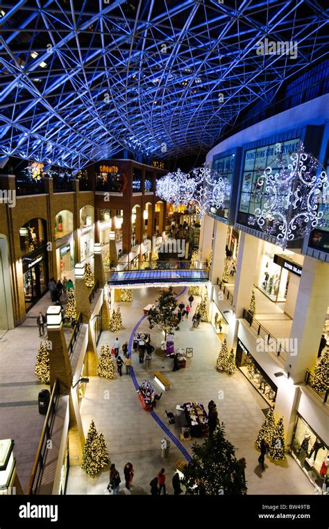 Victoria Square Shopping Centre At Christmas Hi Res Stock Photography