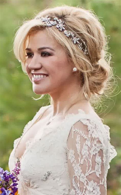 Therighthairstyles.com are here to help and make sure your glam factor is taken care of. 35 Elegant Wedding Hairstyles For Medium Hair - Haircuts ...