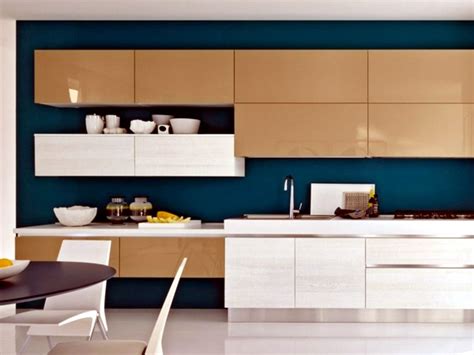 As the most conservative and safe color in the color, the gray inclusion is very strong. Modern fitted kitchen - Tips for the functional design ...