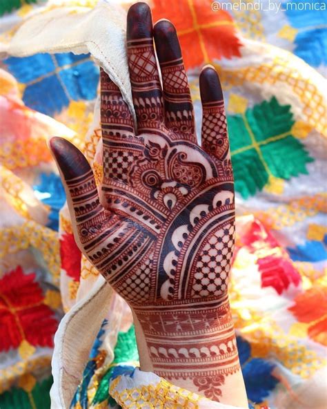 Pin By Gayaravulapalli On Mehndi Photos Beginner Henna Designs