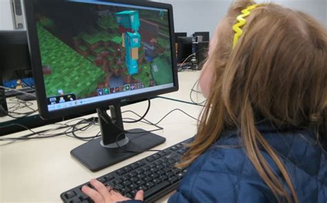 Minecraft Es La Nueva Herramienta Para Introducir A Los Niños En La