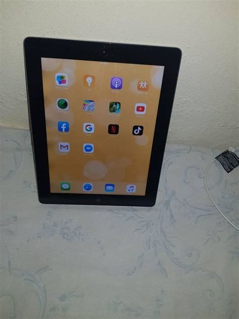 Up to 10 hours of battery life. ipad 2 16gb wifi - DXBSOUQ.COM