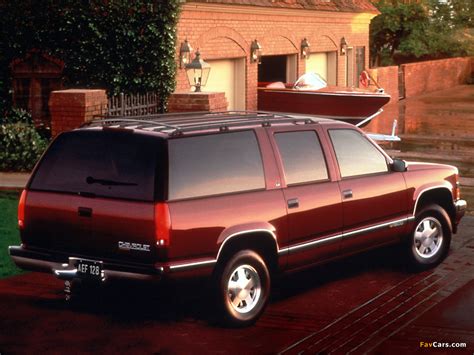 Chevrolet Suburban Gmt400 199499 Images 1024x768