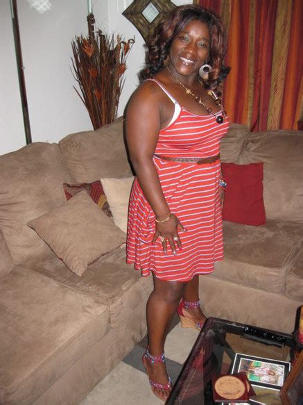 Where to meet women over 40 free dating sites for 40 year olds. dreamy Kenya, 50 Years old Single Lady From Nairobi sugar ...