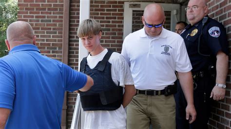 Church Massacre Suspect Held As Charleston Grieves The New York Times