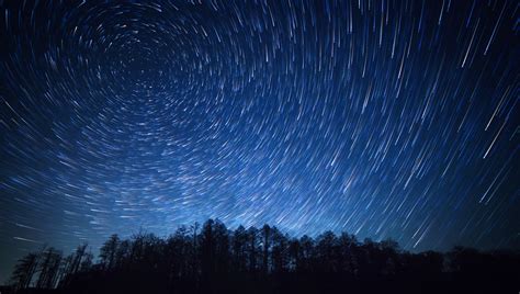 How To Photograph The Starry Night Sky Shutterstock