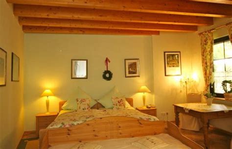 Your accommodation at a glance Haus Kuckenberg Hotel & Restaurant in Burscheid - HOTEL DE