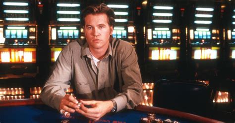 Val edward kilmer is an american actor. Val Kilmer Makes Rare Public Appearance After Stepping ...