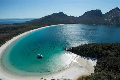 Great eastern mall is everybody's ideal place for all your festive and daily needs. Great Eastern Drive, East Coast Tasmania, Journey